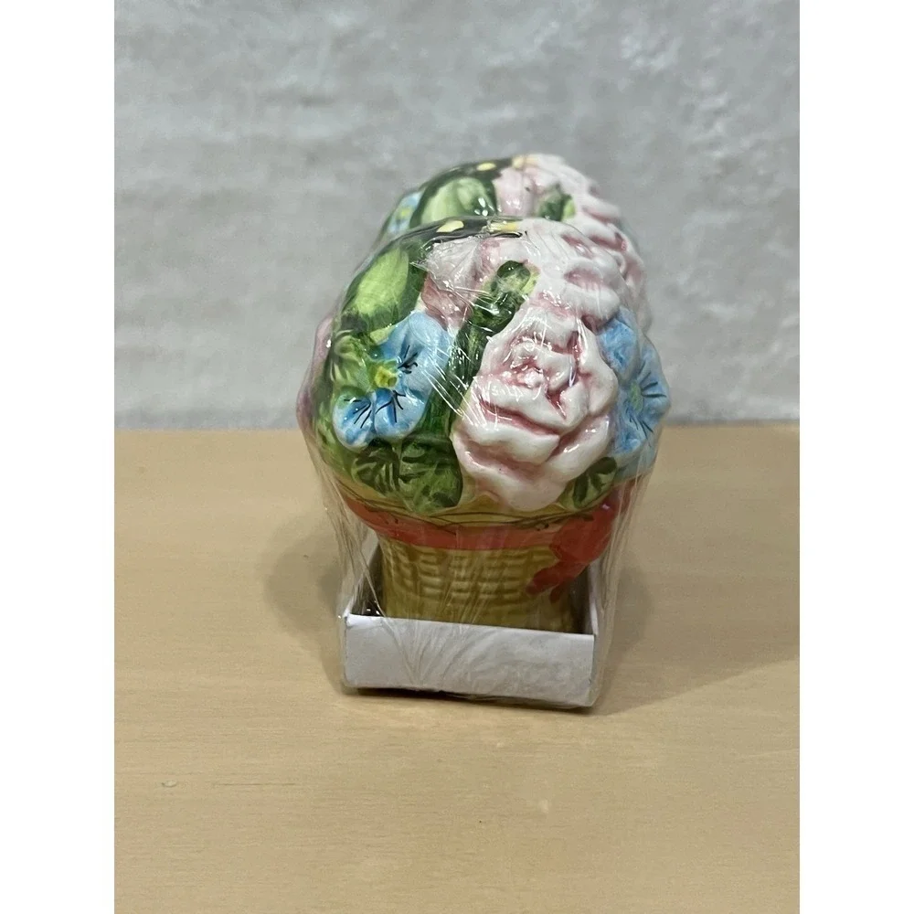 Ceramic Floral Basket Salt & Pepper Shakers Set in Box‎ Multicolor Spring